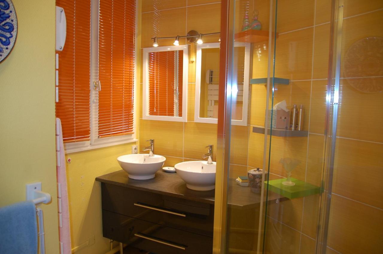 La Vie En Rose Apartment
